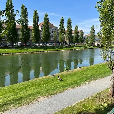 Le Rene Pouteau Apartman Melun