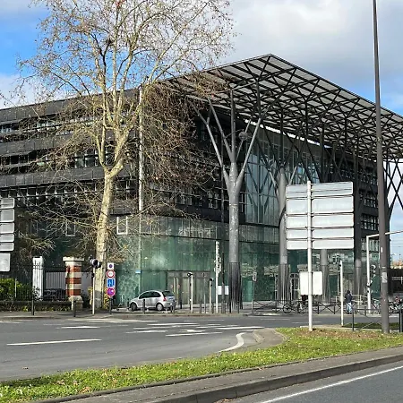 Le Rene Pouteau Apartment Melun