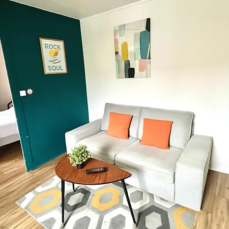 Le Rene Pouteau Мелён